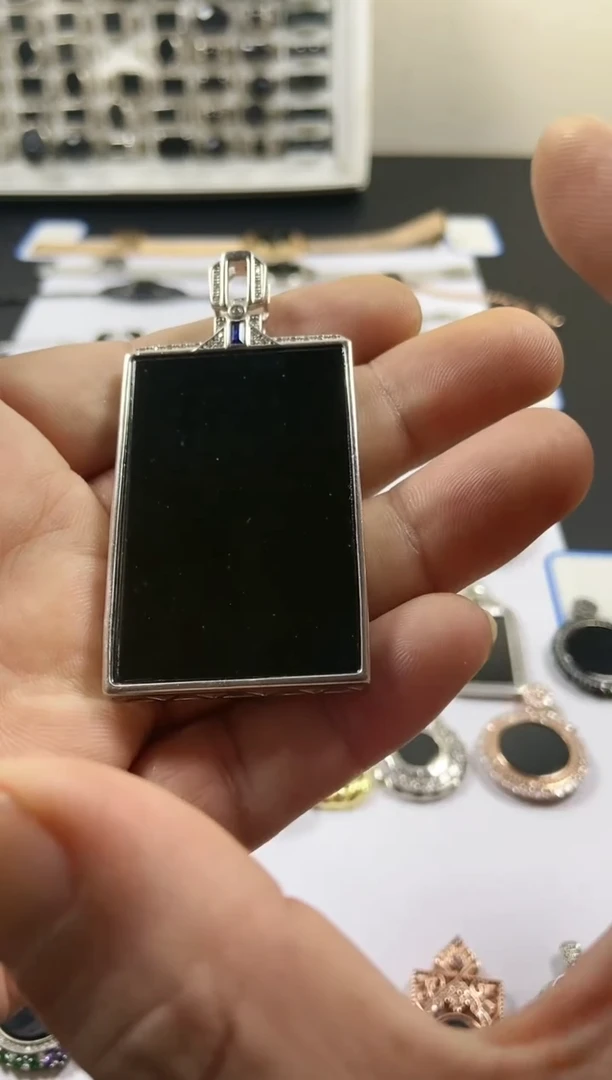 吊坠(赠链)银S925镶嵌翡翠无事牌