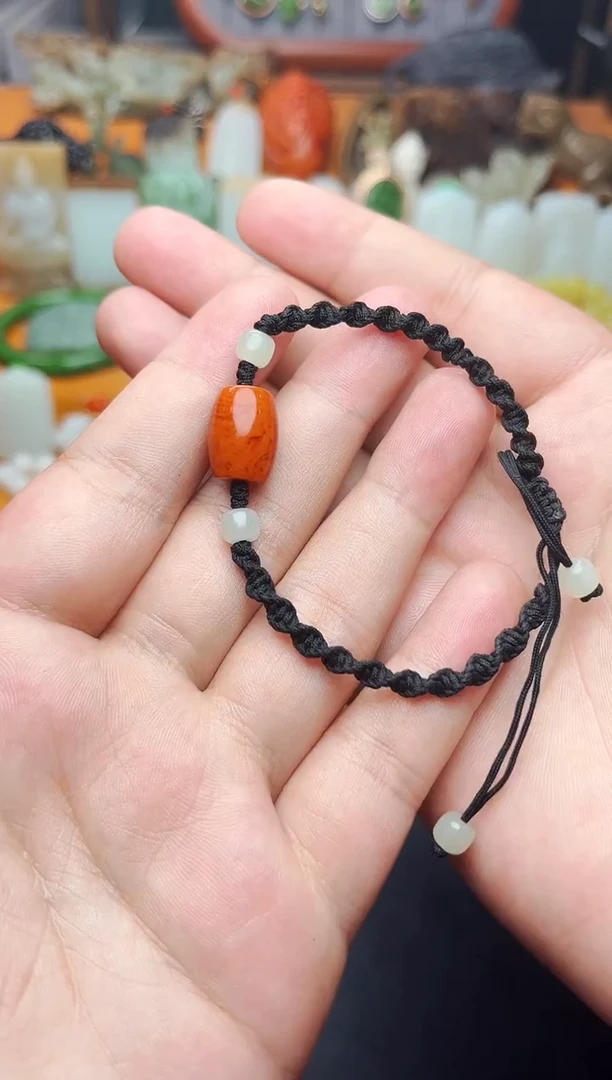 【闪购商品】南红玛瑙手绳未镶嵌桶珠手绳01