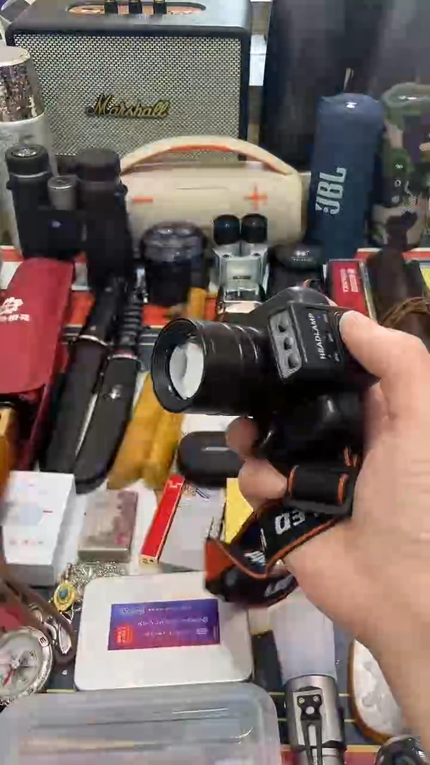 瓷片闪购商品 如图所示