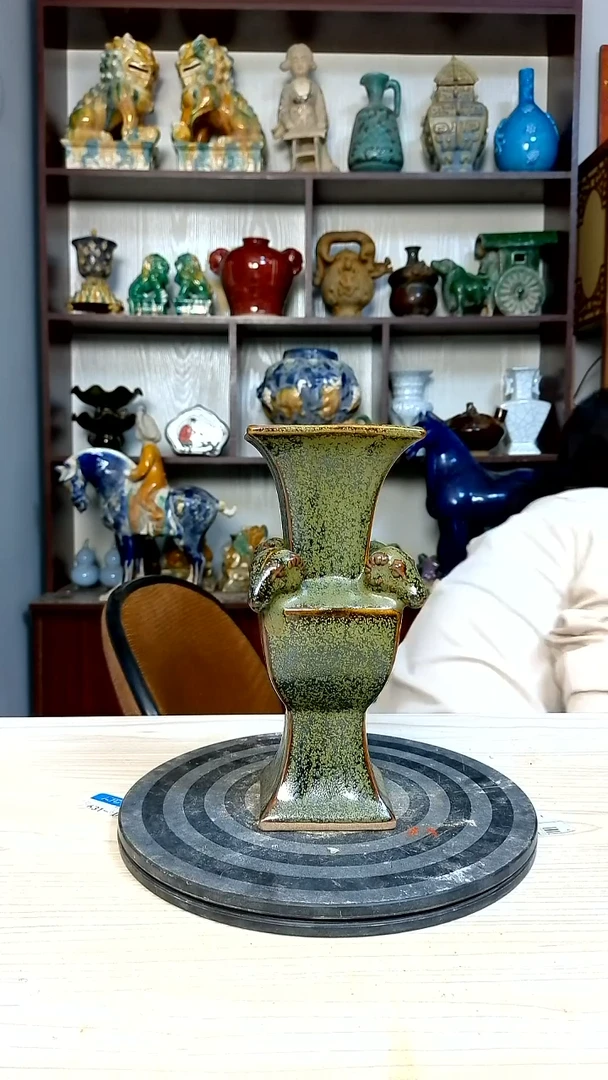 经典精美复古风格瓷器