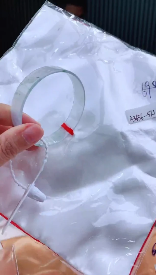 未镶嵌手镯翡翠57