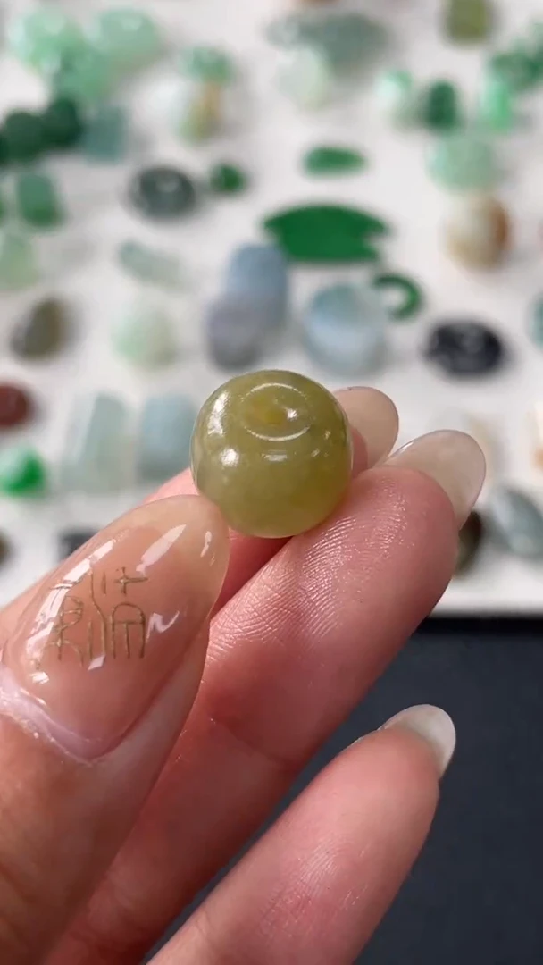 定制翡翠未镶嵌12.6*9.9珠子150+15