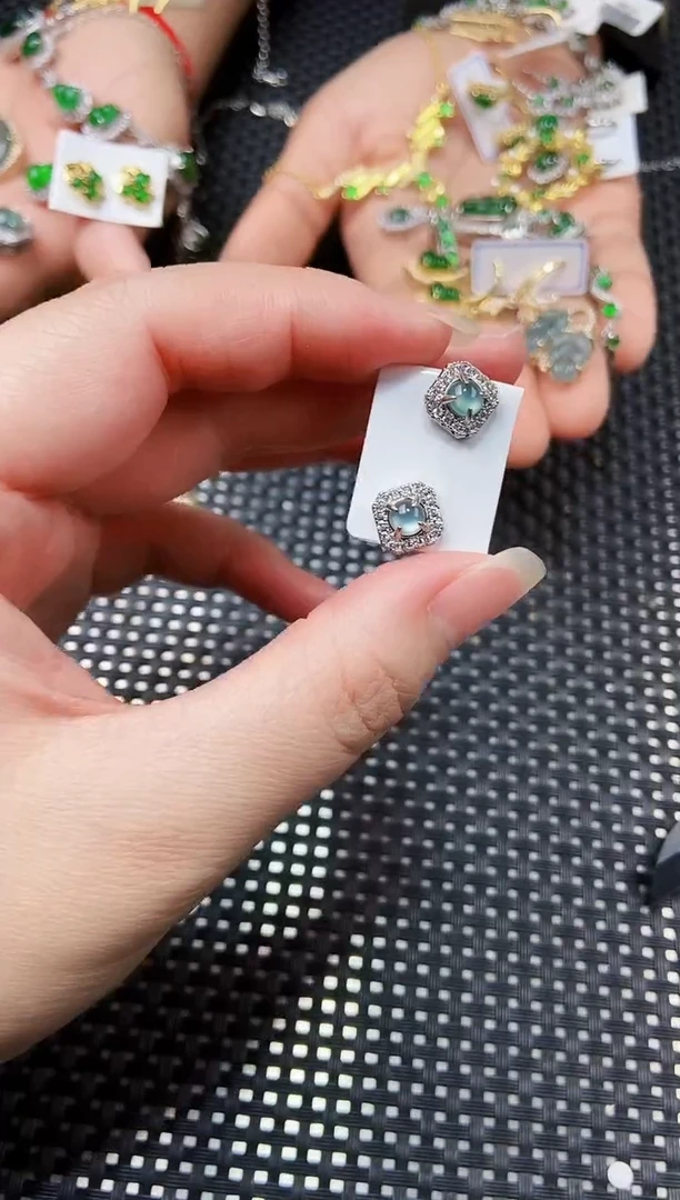 【闪购商品】翡翠耳饰未镶嵌111111111