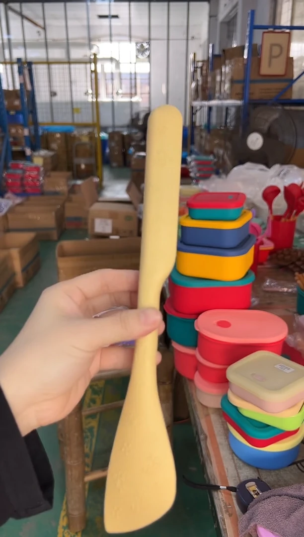 硅胶奶黄-斜刮刀