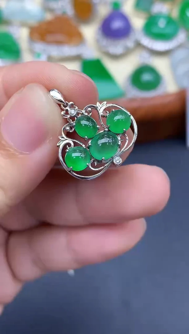 颈饰18K金镶嵌翡翠434-中国好珍宝