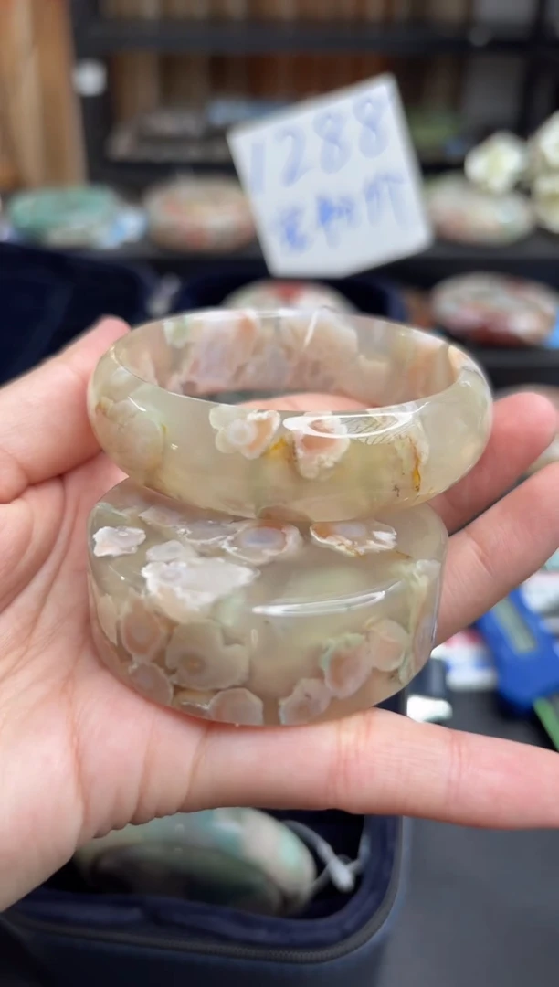 未镶嵌手镯石英质玉A227(57圈赠送镯心)