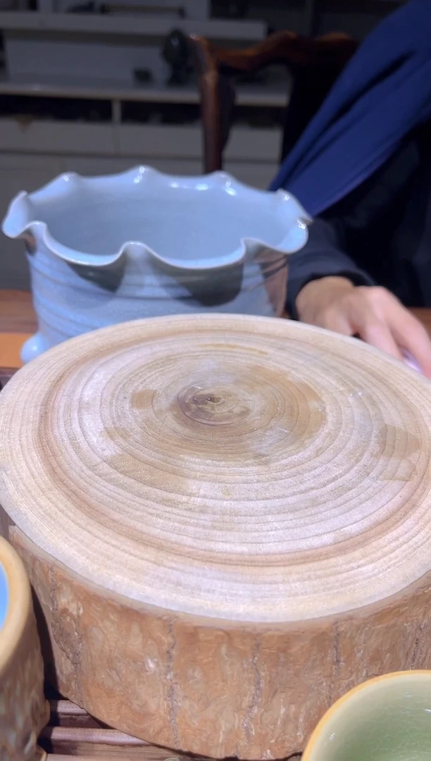 原生态原矿荷叶口旋纹尊