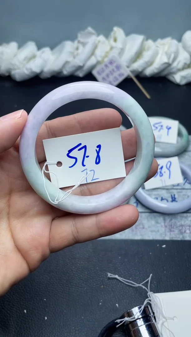 未镶嵌手镯翡翠72