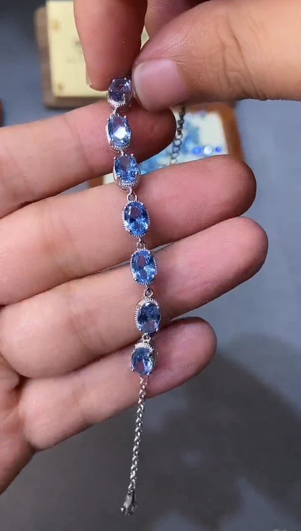 海蓝宝石手链银S925镶嵌...