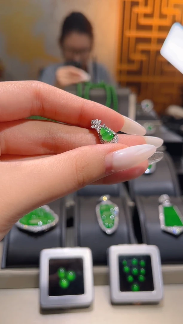 吊坠(不含链)银S925镶嵌翡翠葫芦