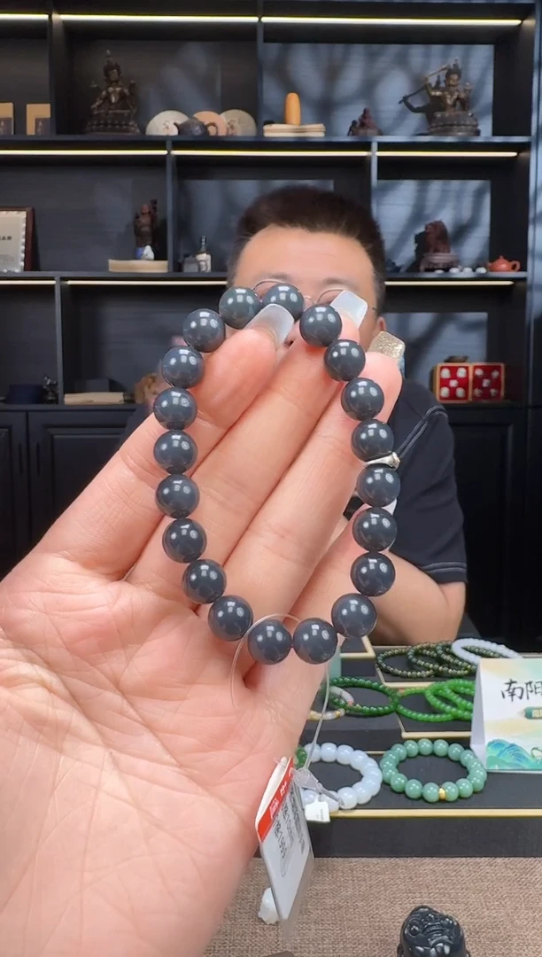 手串未镶嵌和田玉10mm烟紫圆珠手串