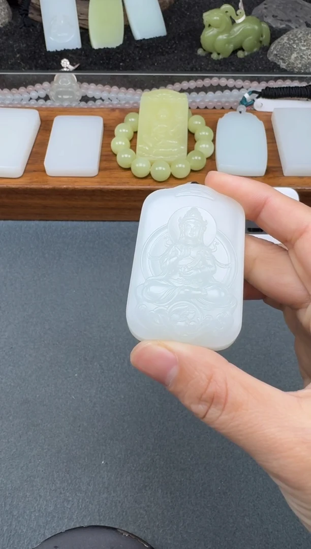 颈饰未镶嵌和田玉2