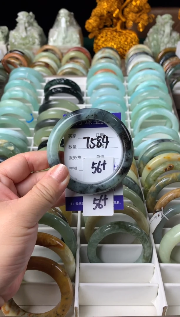 【闪购商品】蛇纹石玉手镯未镶嵌7584