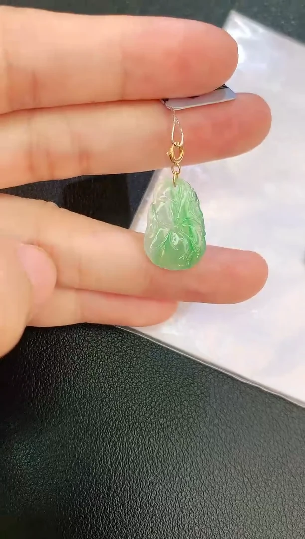 翡翠18K金镶嵌颈饰赠礼盒证书 麦麦