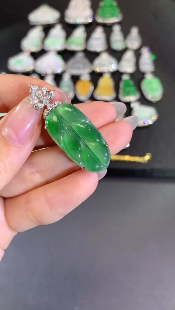 吊坠(不含链)18K金镶嵌翡翠14-叶子