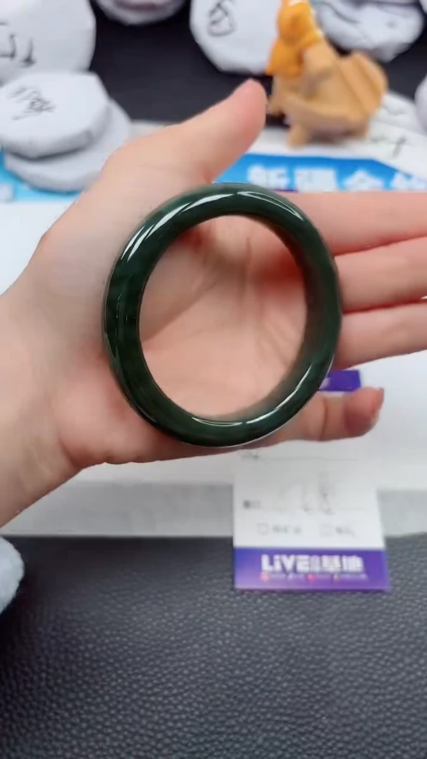 【闪购商品】和田玉手镯未镶嵌717