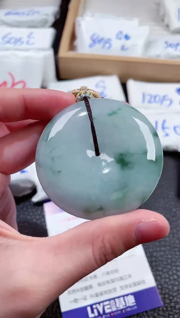 【闪购商品】翡翠颈饰未镶嵌00000895