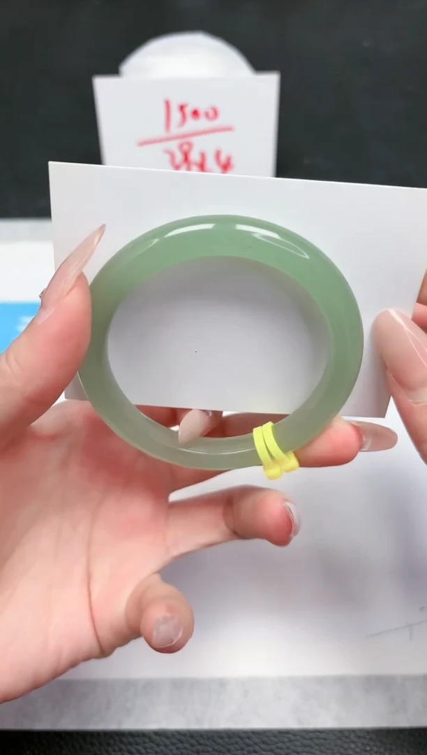 【闪购商品】石英质玉手镯未镶嵌576-56.3