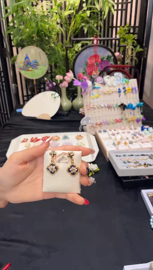 织绣?非遗苏绣手工饰品