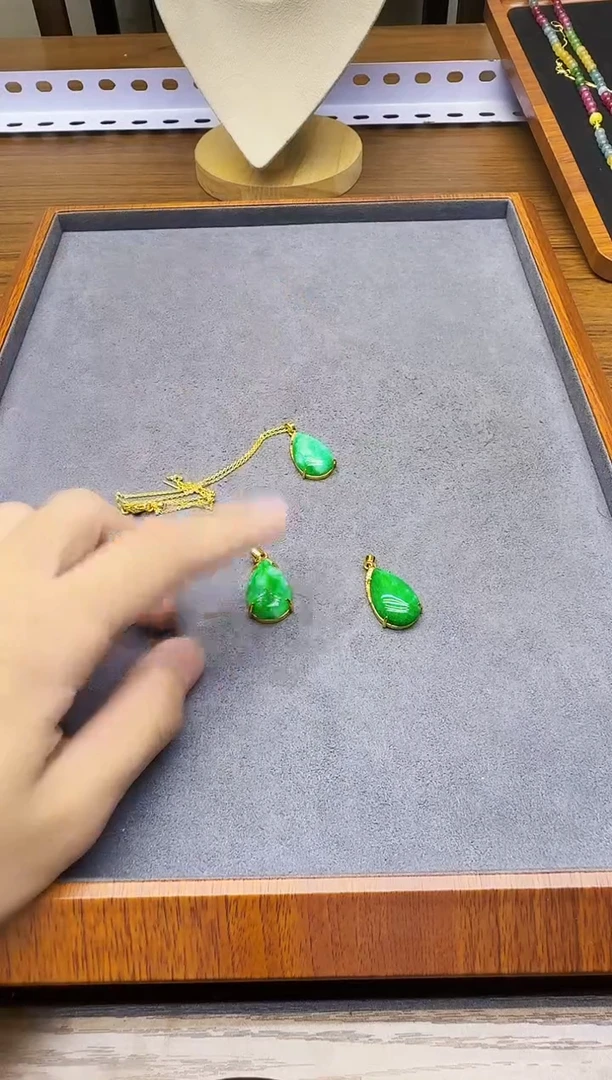 吊坠(赠链)14K金镶嵌翡翠QY19