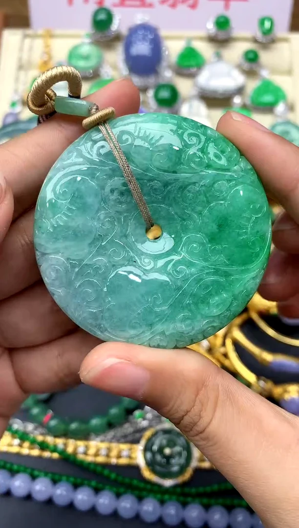 翡翠未镶嵌颈饰52-中国好珍宝