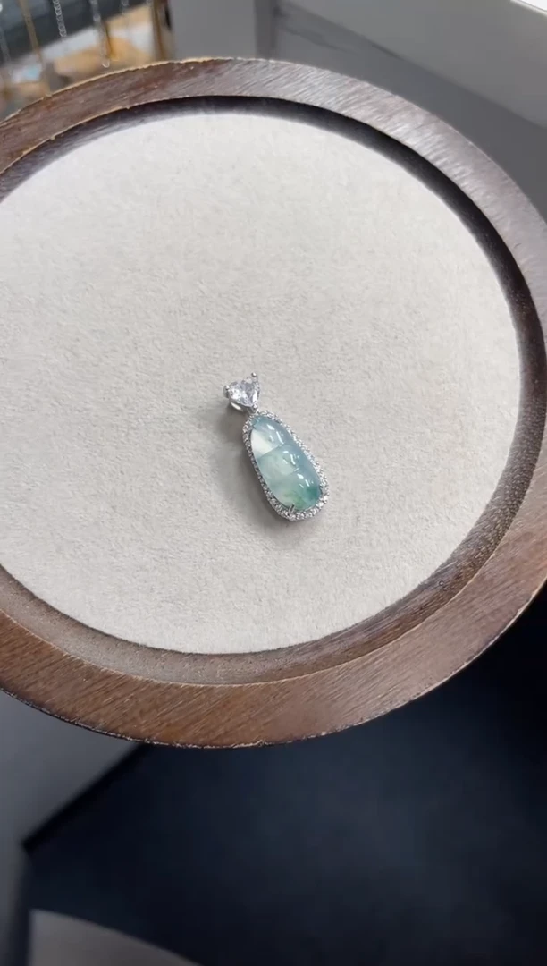 翡翠银S925镶嵌颈饰啊***力111111