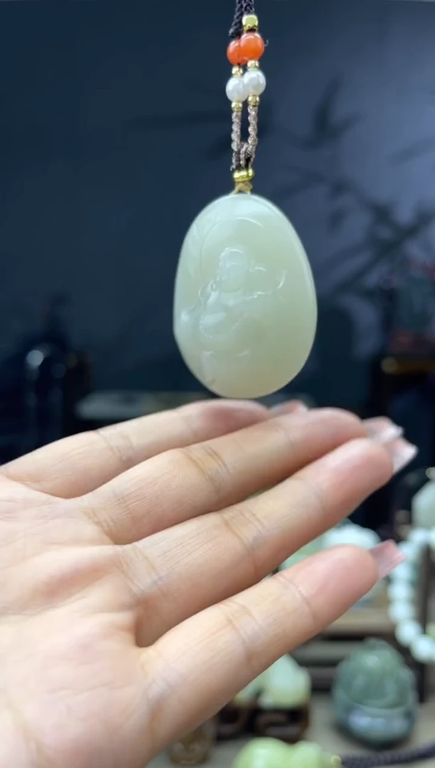 颈饰未镶嵌和田玉1