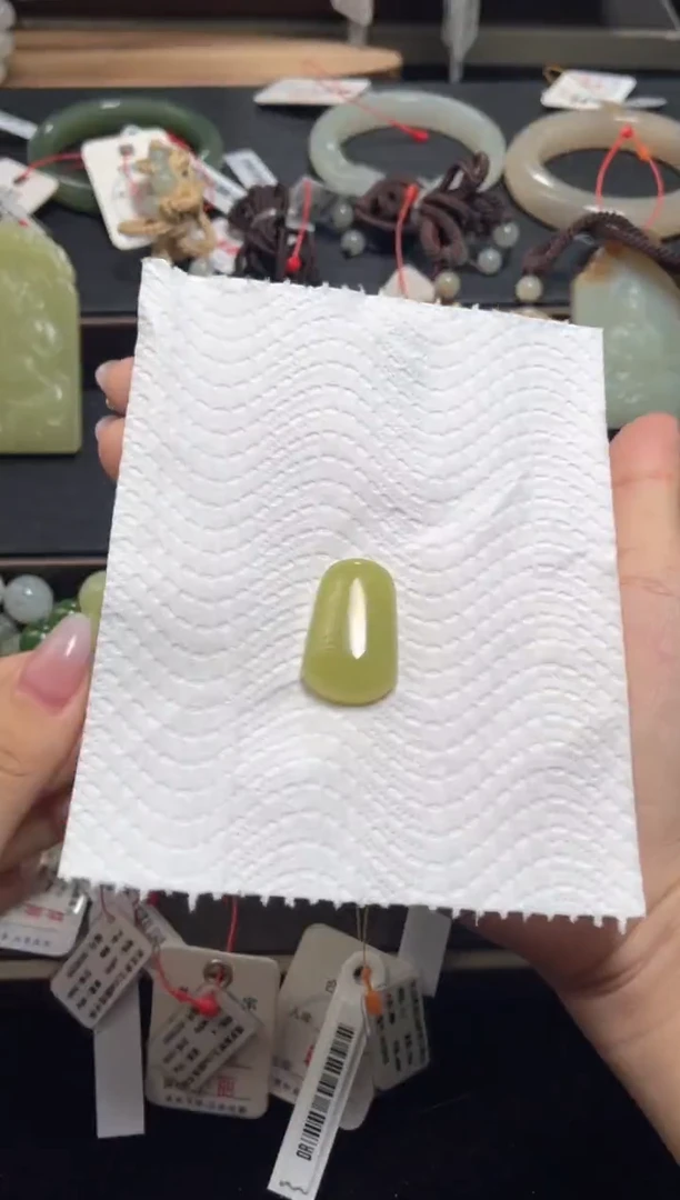 吊坠(不含链)未镶嵌和田玉若羌黄玉  原石