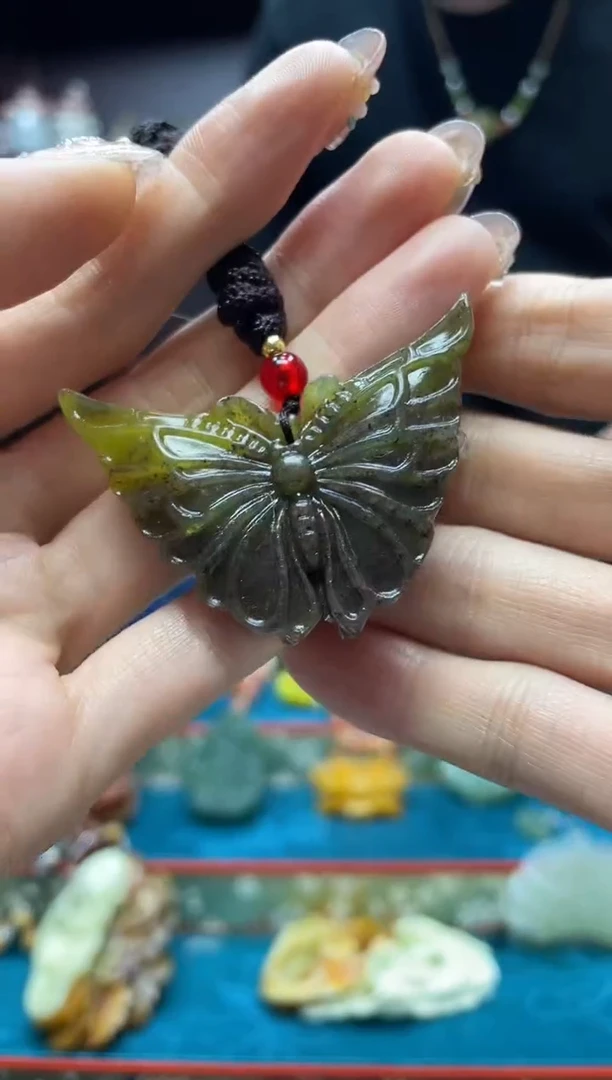 未镶嵌岫玉吊坠·