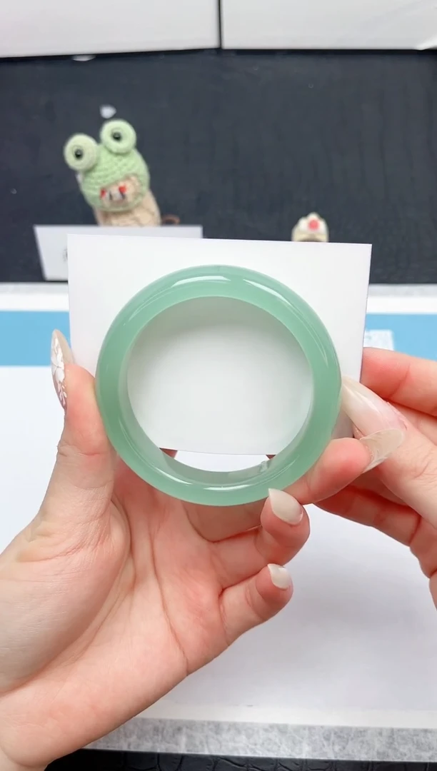 【闪购商品】石英质玉手镯未镶嵌2-56.3