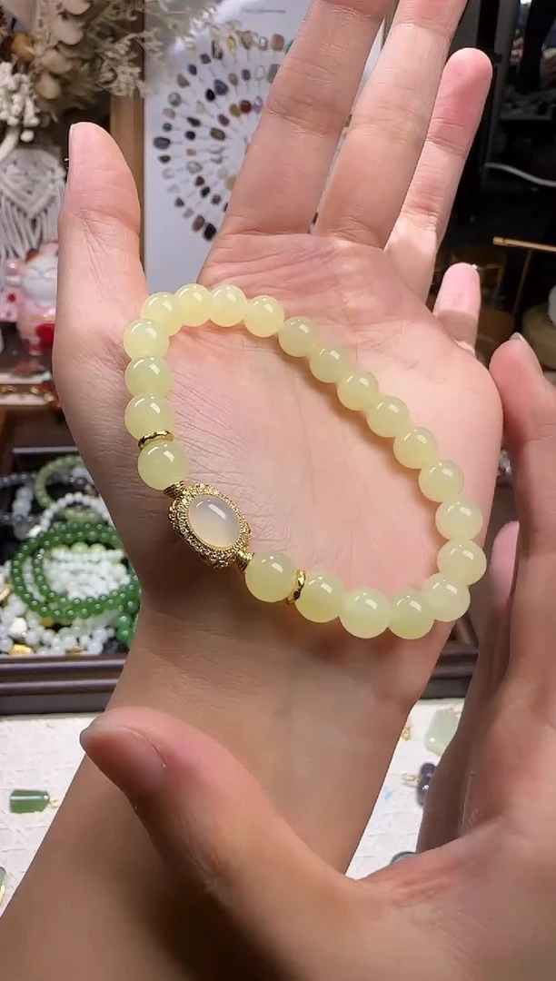 未镶嵌和田玉挂件手链