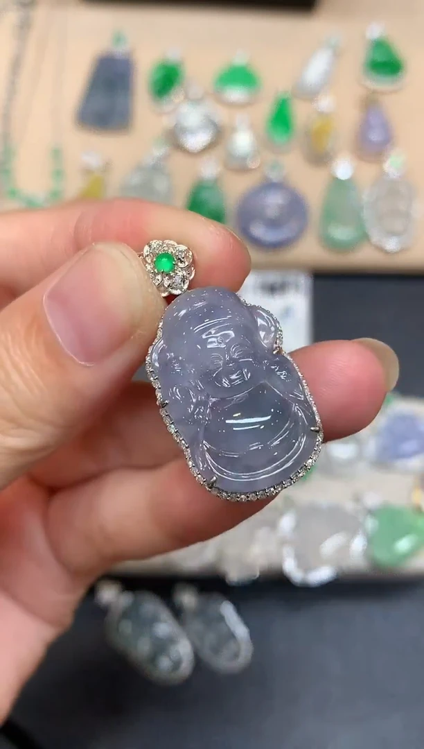 颈饰18K金镶嵌翡翠财神【无服务费