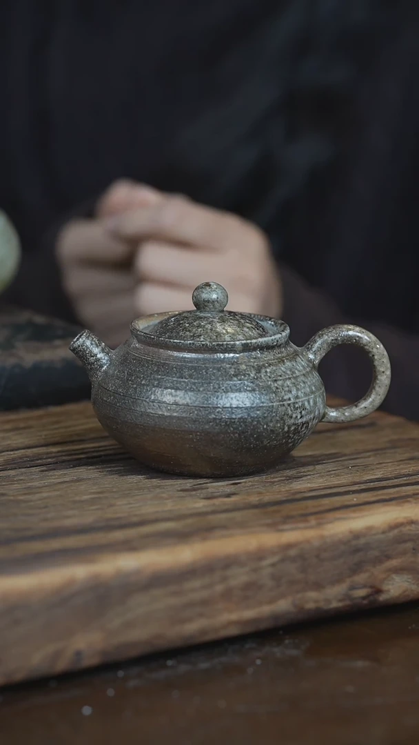 【闪购商品】1浪鬼柴烧无我系列壶