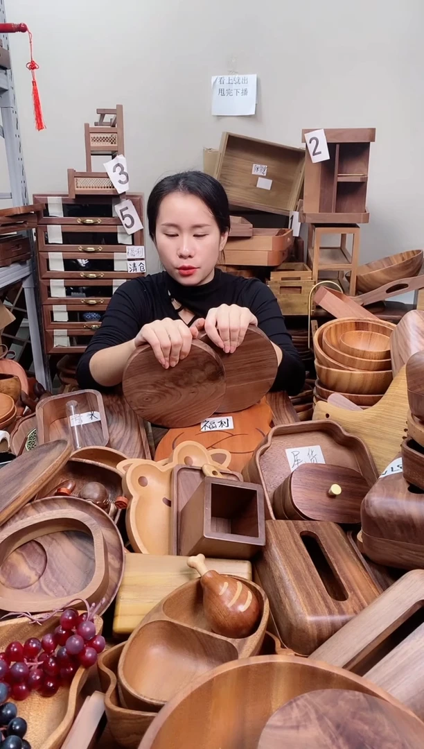 木 北美黑胡桃木圆板20*2.5cm