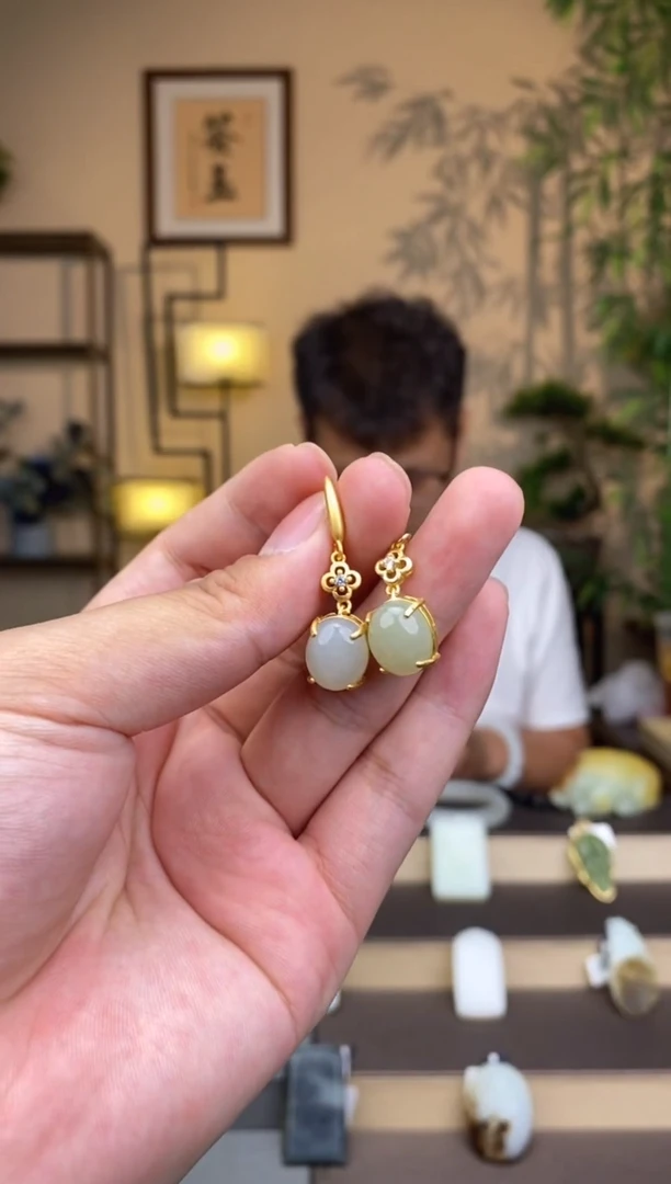 和田玉未镶嵌吊坠(不含链)1