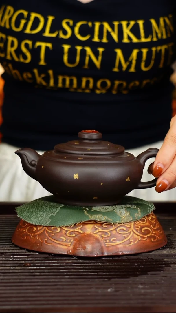 宜兴原矿紫砂壶茶壶宜兴原矿紫砂壶茶壶250C