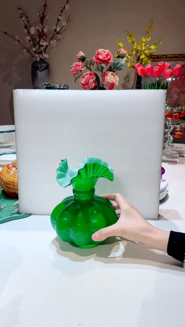 【闪购商品】琉璃手工艺品 绿色 芬顿花瓶（矮款）