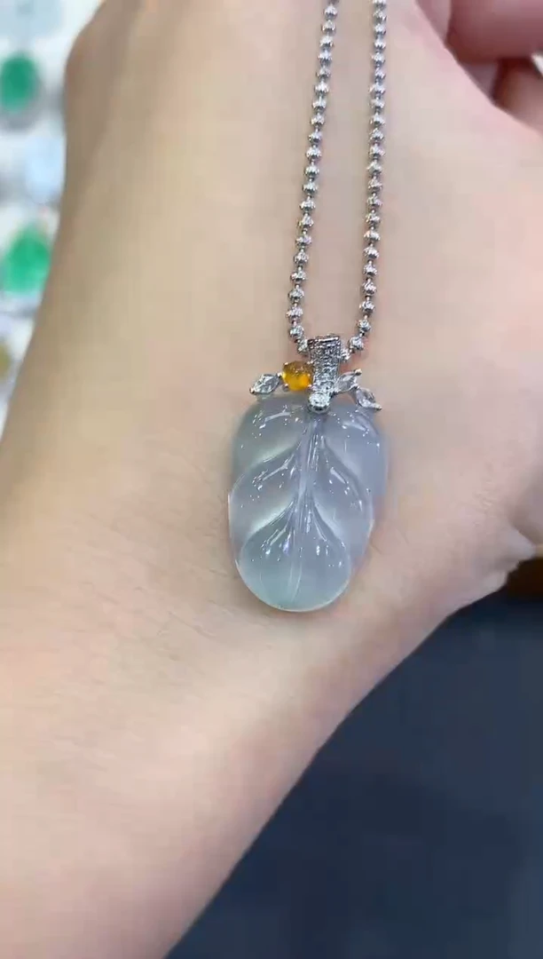 吊坠(不含链)18K金镶嵌翡翠B53