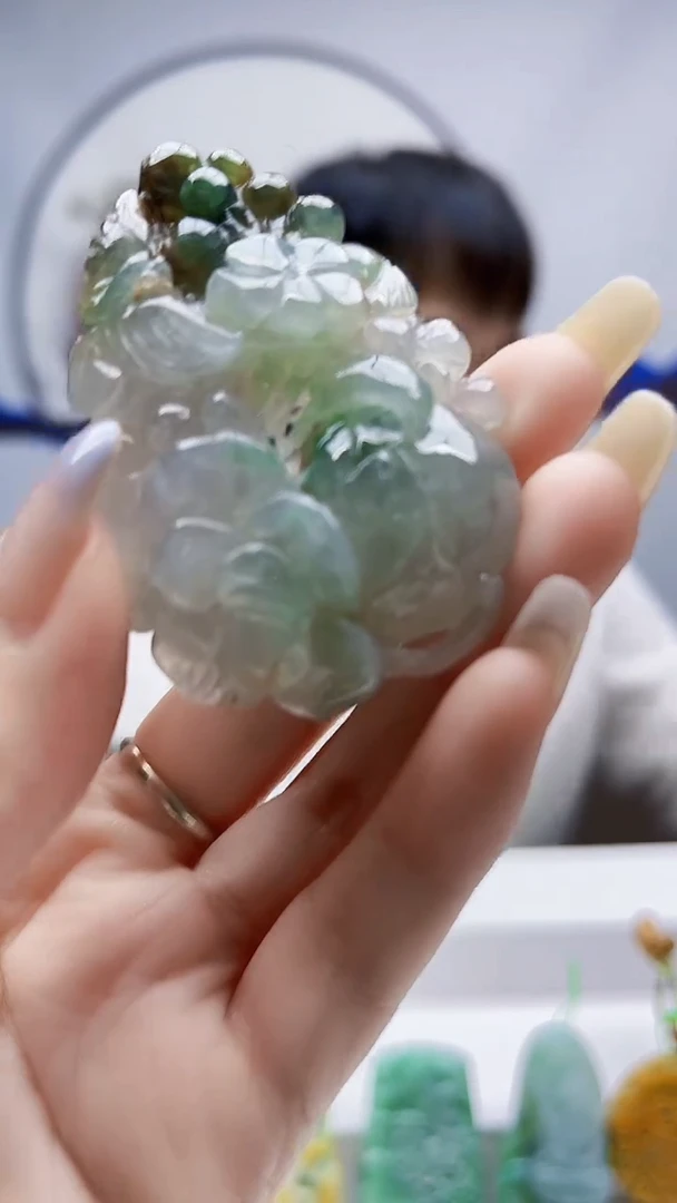 未镶嵌定制翡翠毛货挂件34