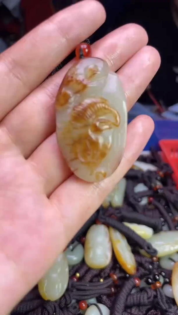 未镶嵌和田玉挂件1