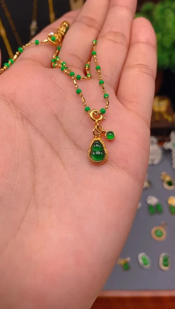 【闪购商品】翡翠吊坠(不含链)银S925镶嵌蛋面葫芦万能扣