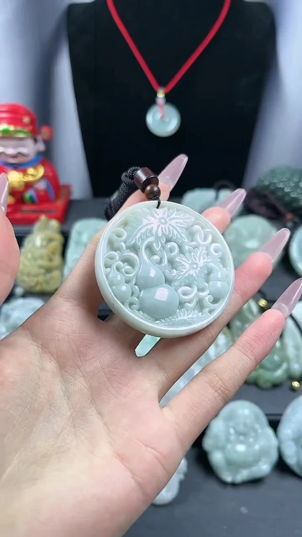 【闪购商品】翡翠颈饰未镶嵌葫芦牌