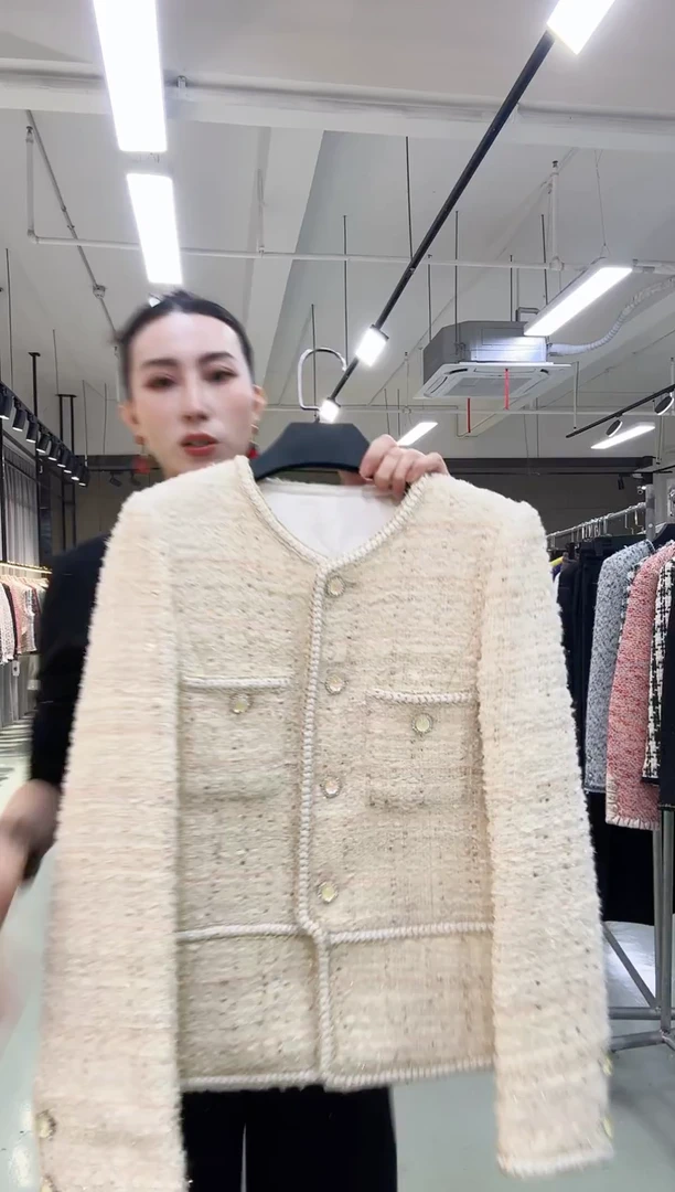 岚子闪购 2025年新款服装上衣 孤品清货 编号084