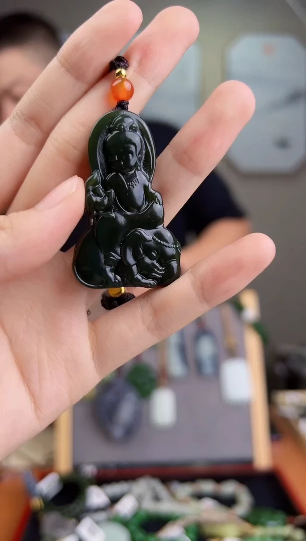 颈饰未镶嵌和田玉一物一证 拍一单发一个