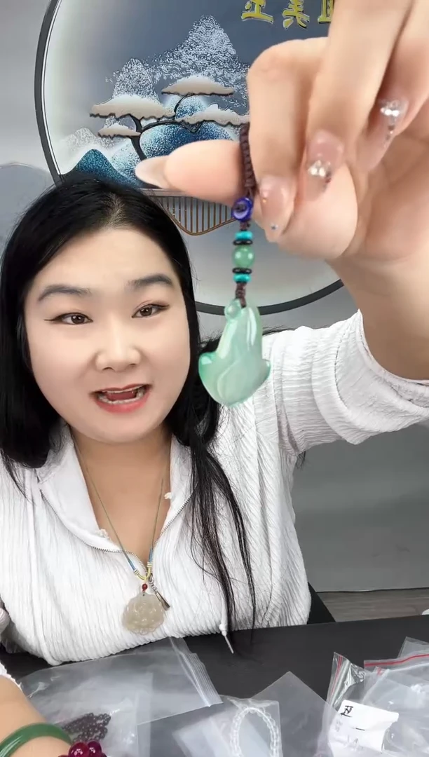 未镶嵌玉髓玉兰花钥匙坠玛瑙/玉髓玉髓玉兰花钥匙坠