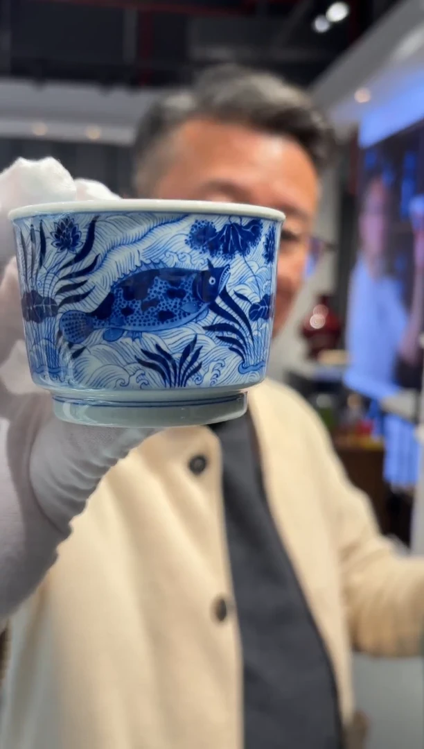 堂钟正窑陶瓷青花鱼藻杯