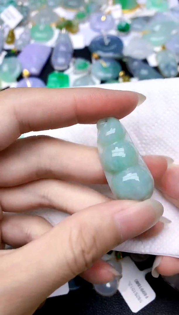 颈饰未镶嵌翡翠天然A货翡翠