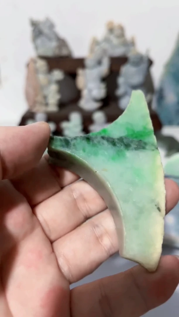 翡翠未镶嵌吊坠(不含链)843