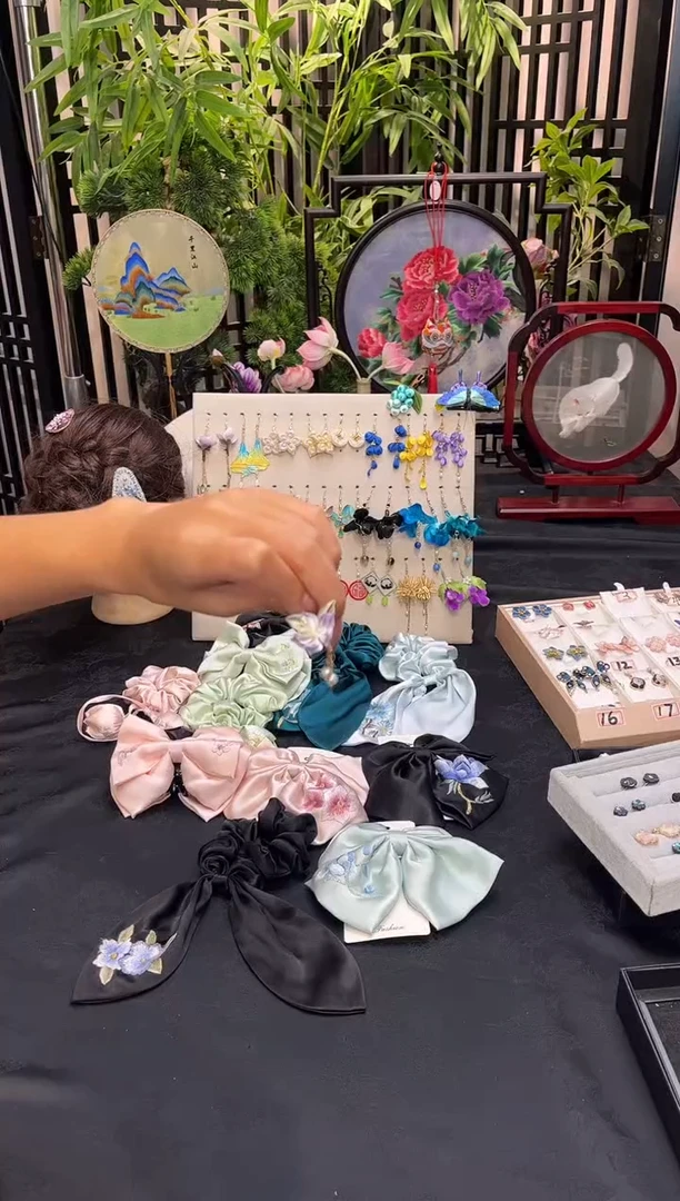 织绣莫*沫非遗苏绣手工饰品