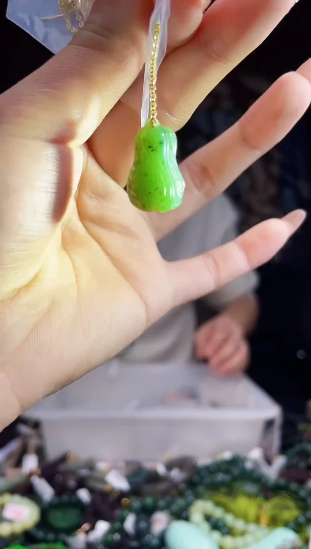 【闪购商品】和田玉颈饰未镶嵌拍一发一